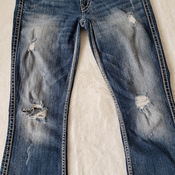 Silver Jeans - Picture 3 of 11